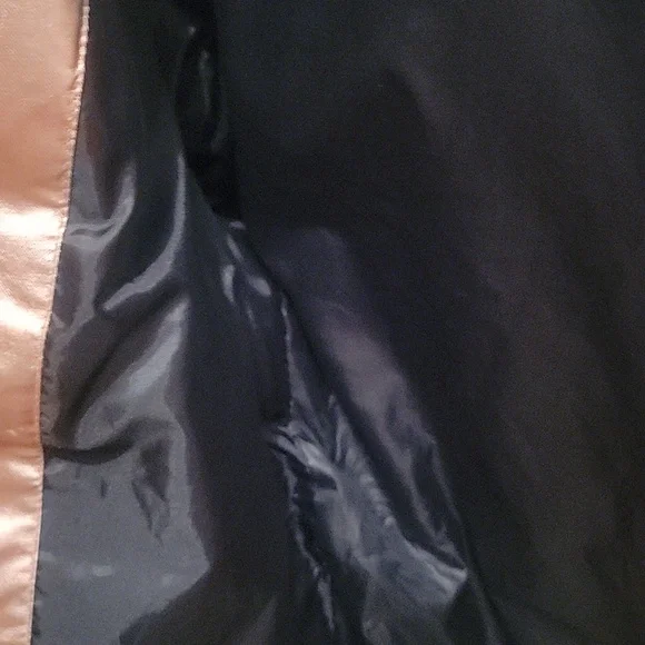 Victoria's Secret Women's Shiny Rose Gold Puffer Jacket. Size Small. - Picture 11 of 12